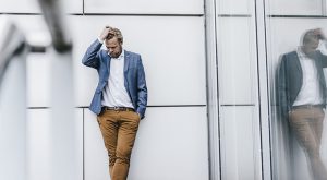 Криза на средна възраст при мъжете: оцеляват без загуба и растат като личност